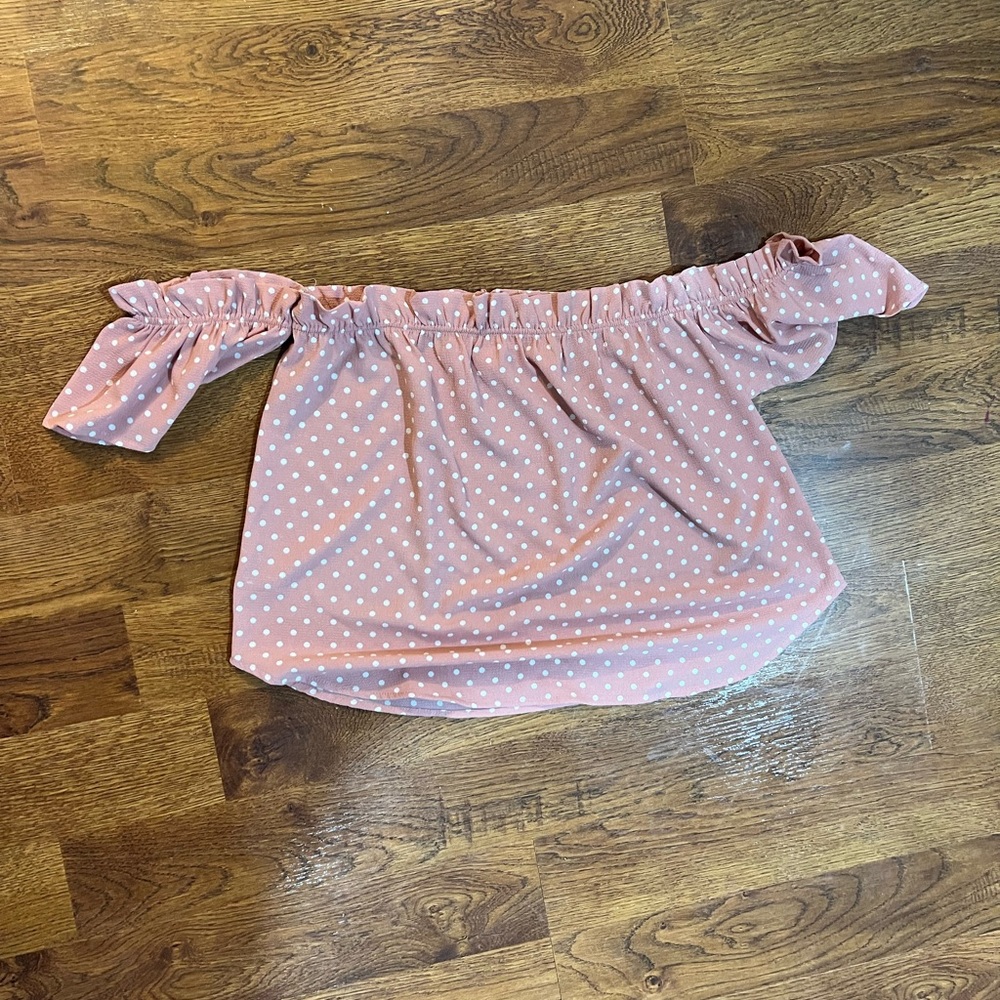 PINK OFF THE SHOULDER POLKA DOT BLOUSE